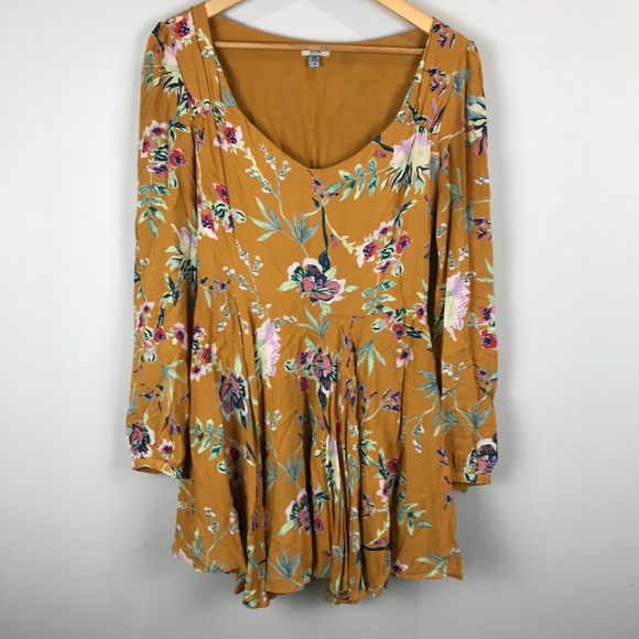 Ecote Dresses & Skirts - Ecote LS print dress sz 4